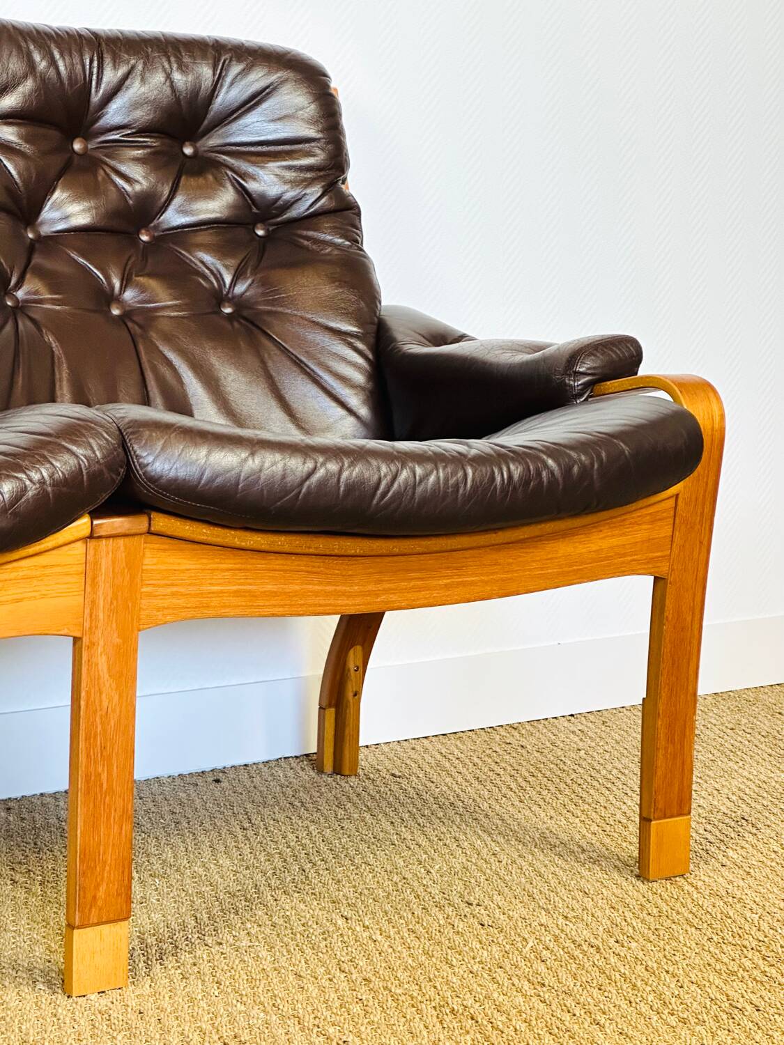 Scandinavian leather and teak bench from the 1960s.