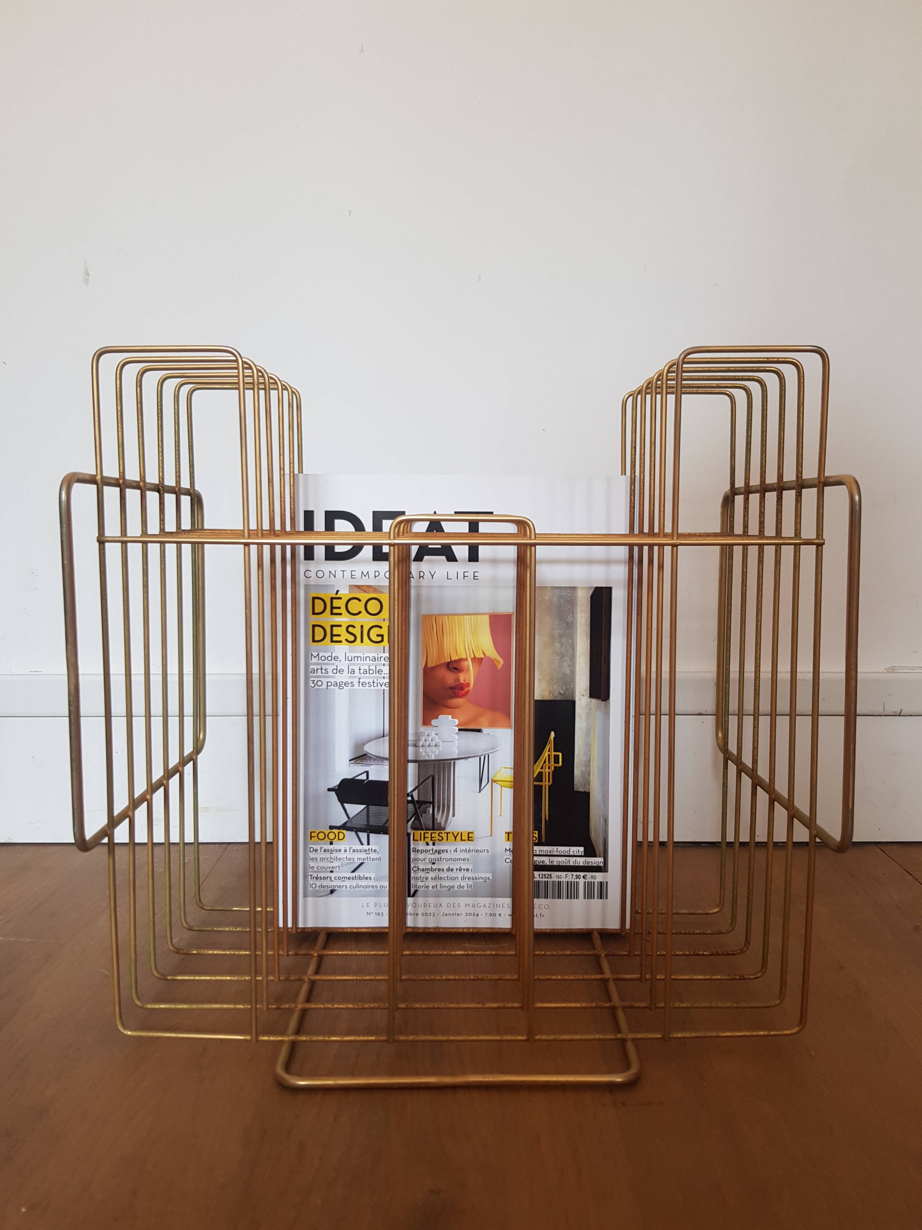 Magazine rack or vinyl rack