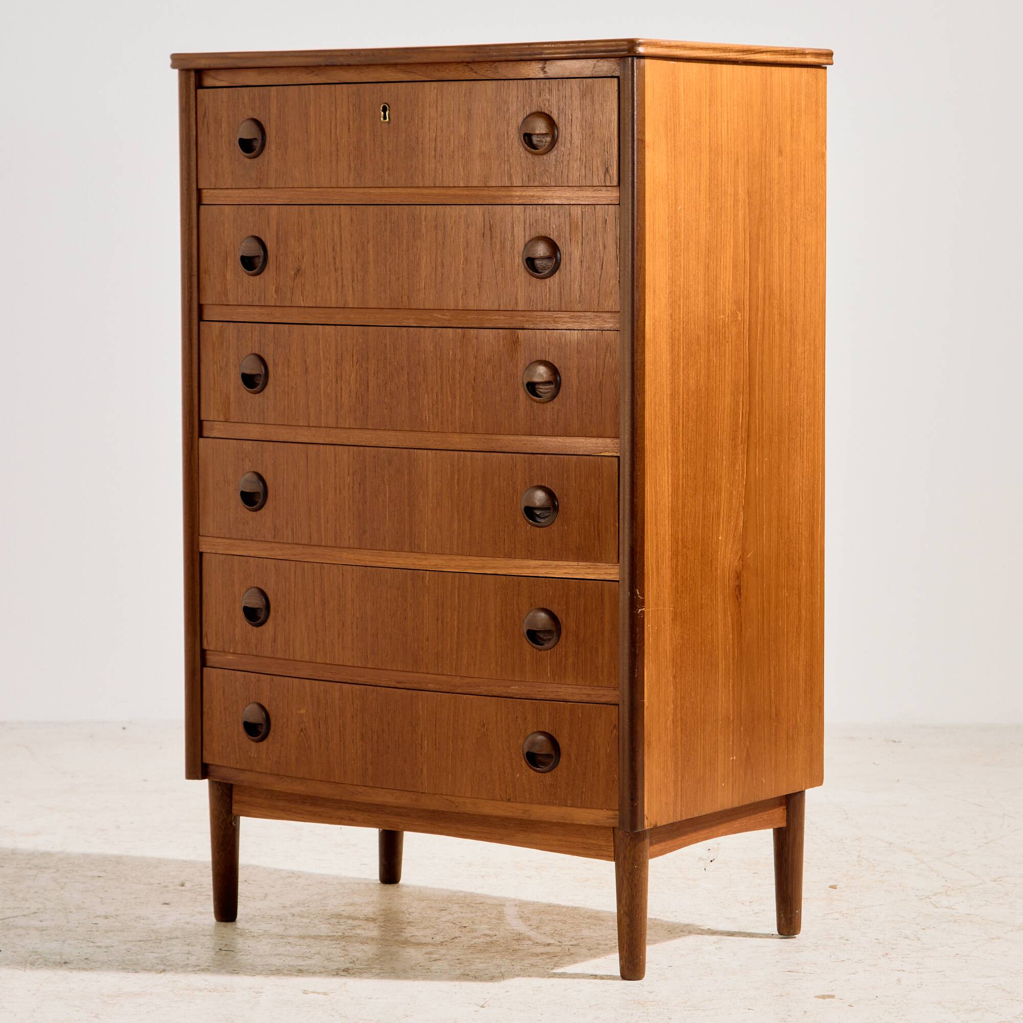 Teak chest of drawers with six drawers