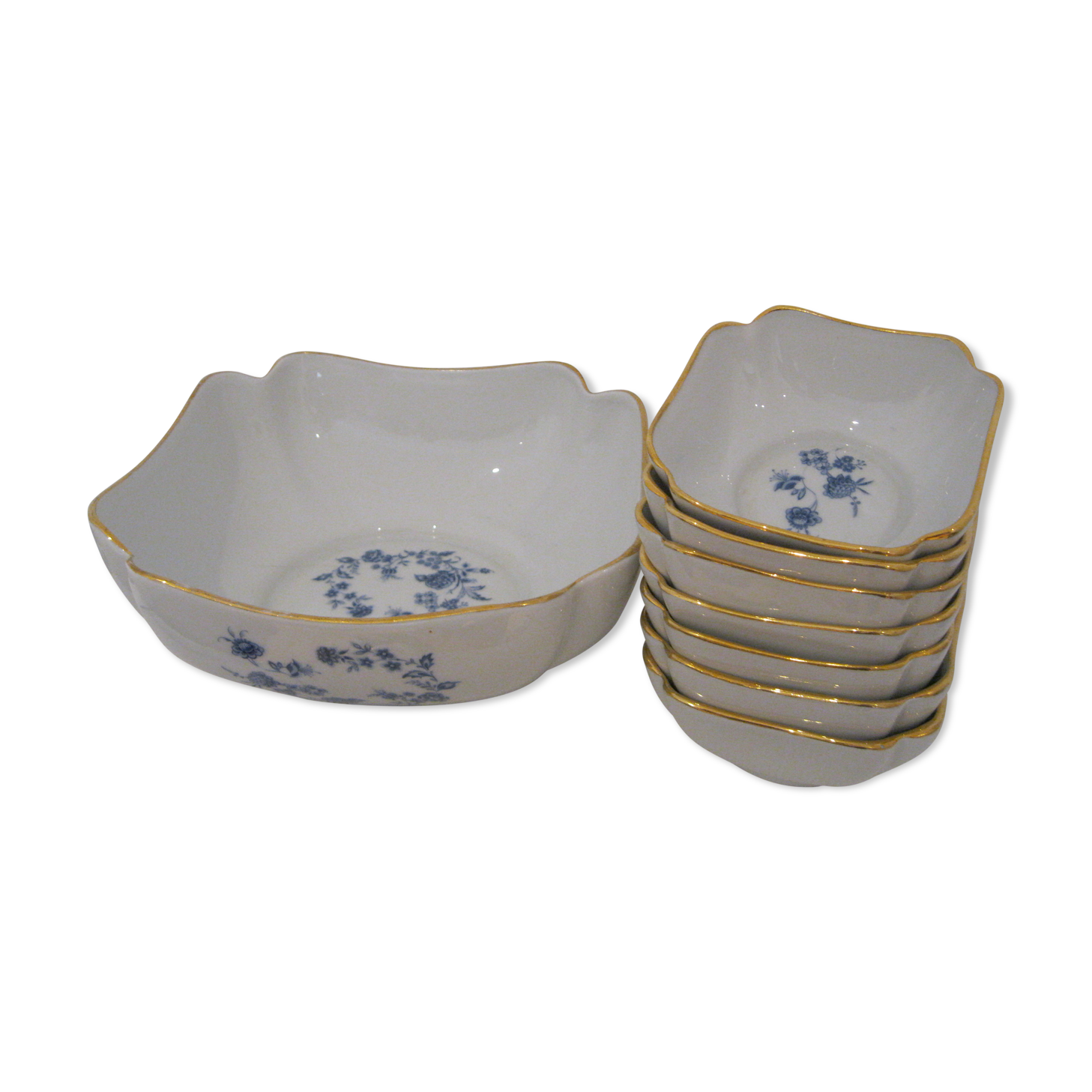 Saladier and cups