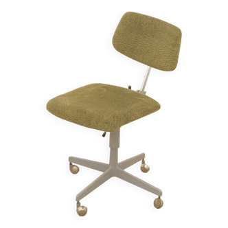 Midcentury Industrial swivel work desk chair by Kovona, 1950´s