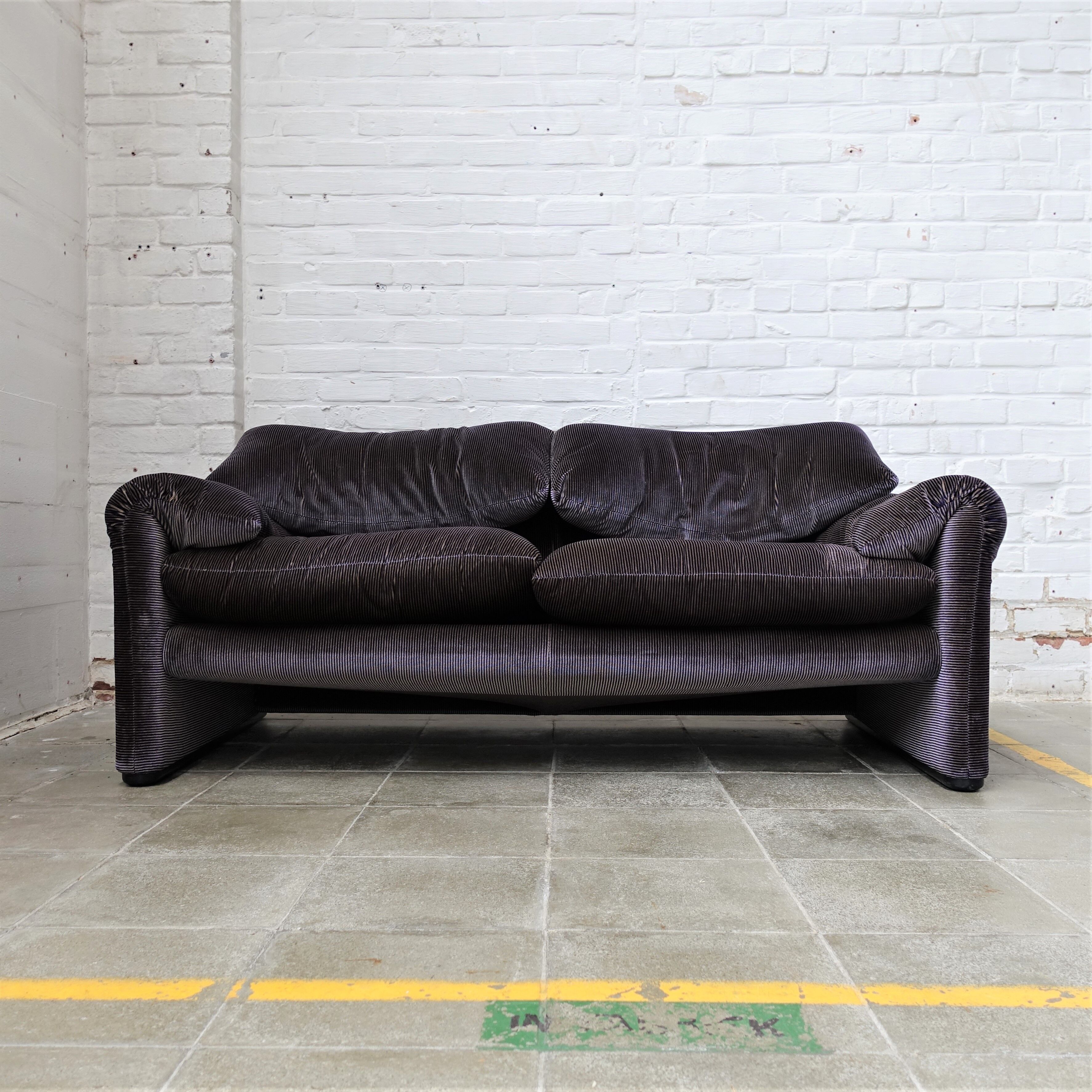 Vintage Maralunga 2-seater sofa