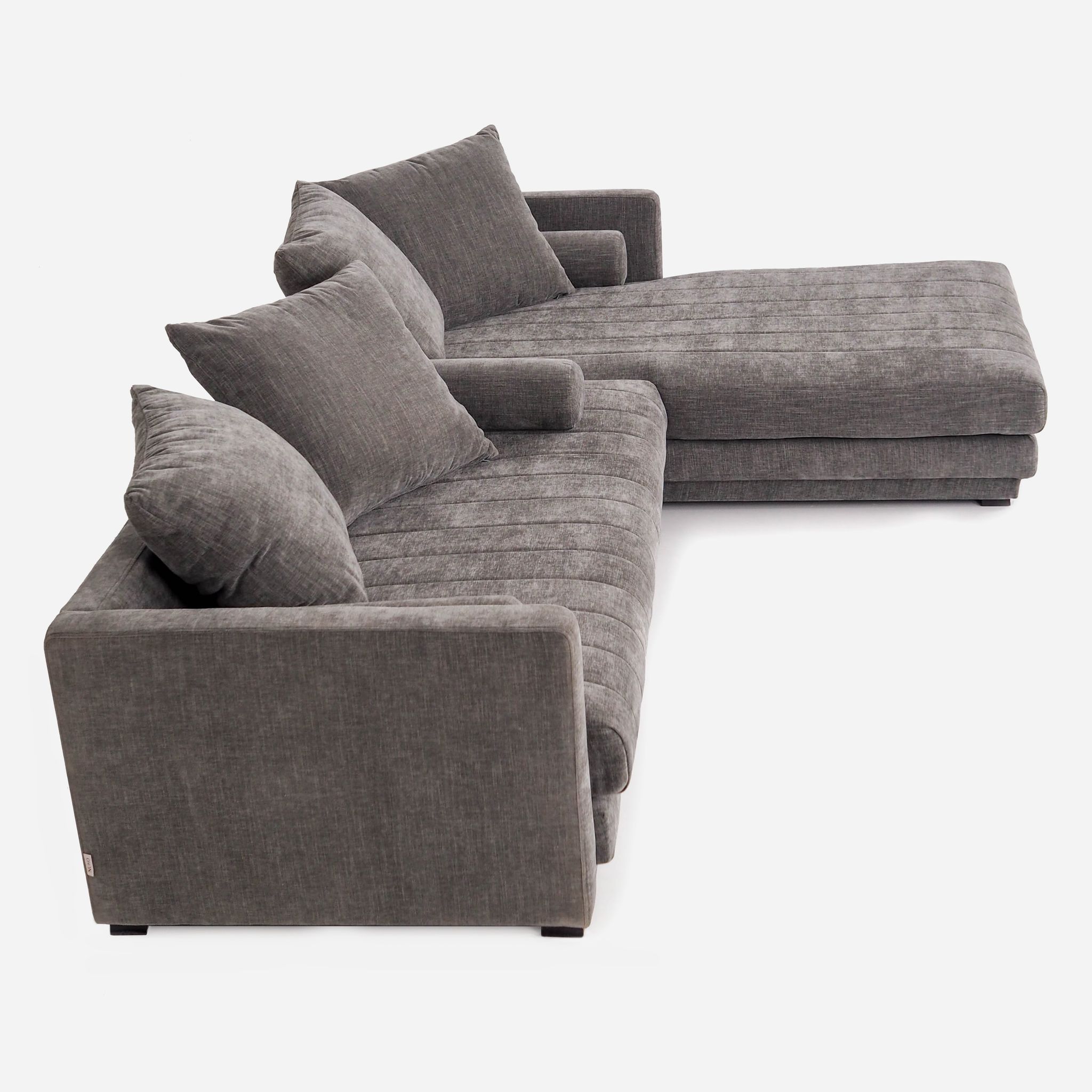 Canapé d’angle gris, design scandinave