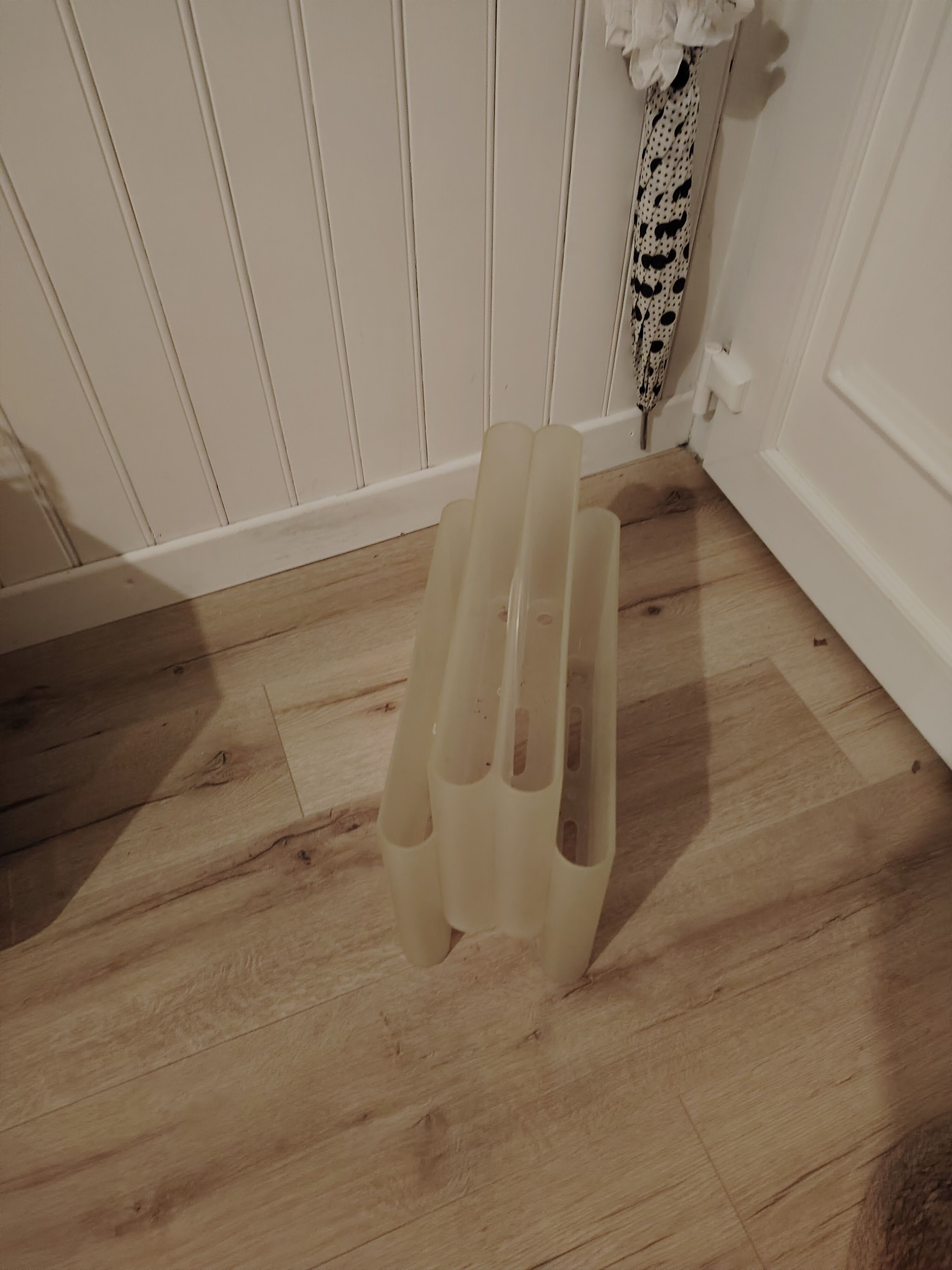 Kartell Giotto magazine rack stopinno opaque transparent