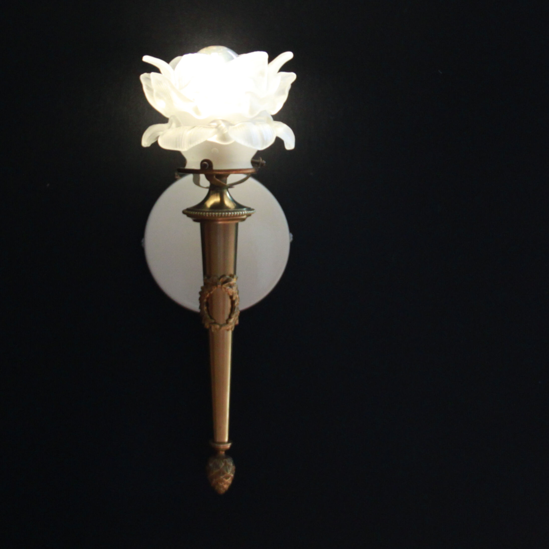 Wall apply torch torch brass tulip pink flower light empire pine cone