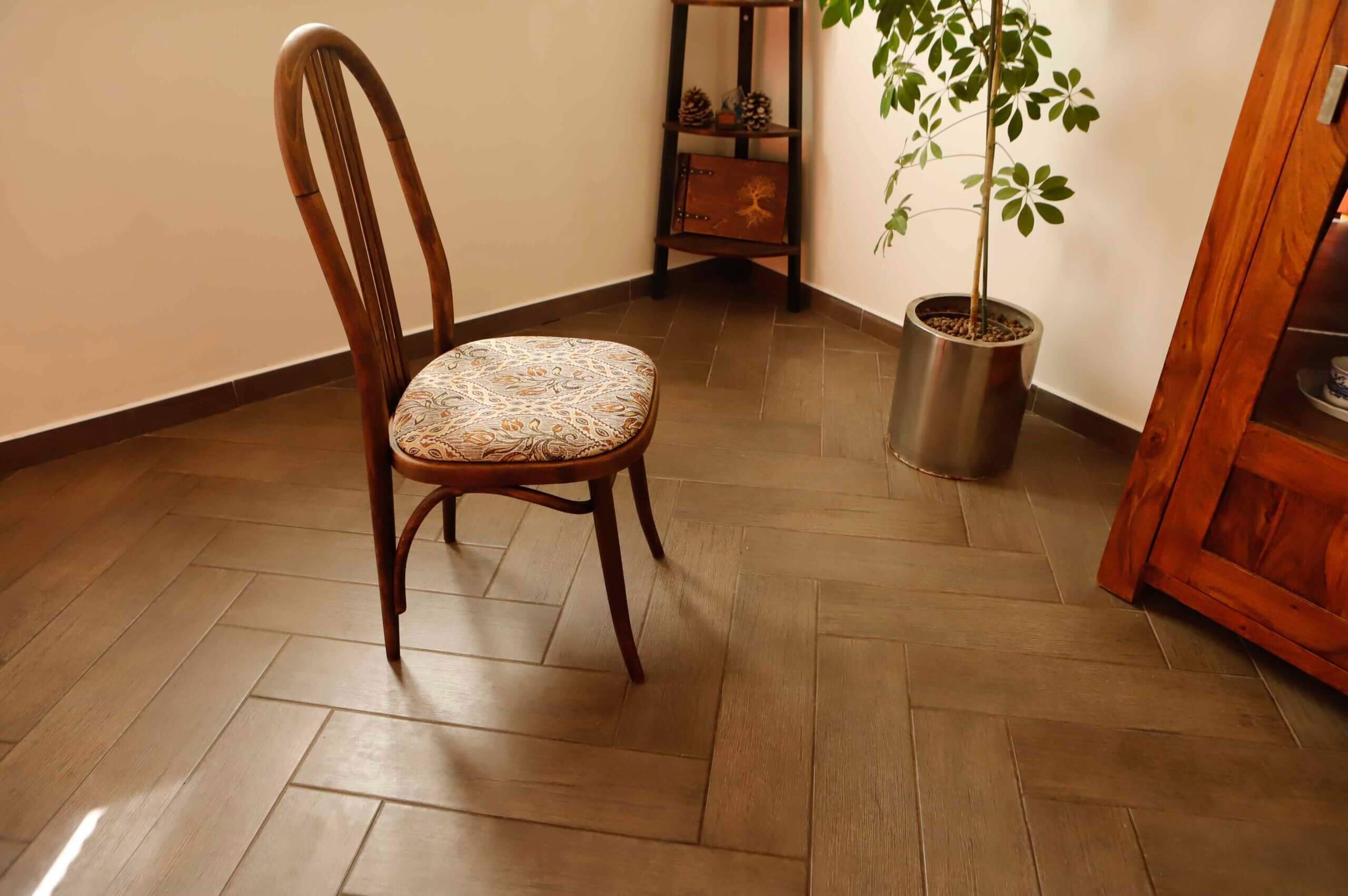 Set of four bentwood TON chairs from the 1970s with floral upholstery