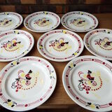 8 assiettes plates