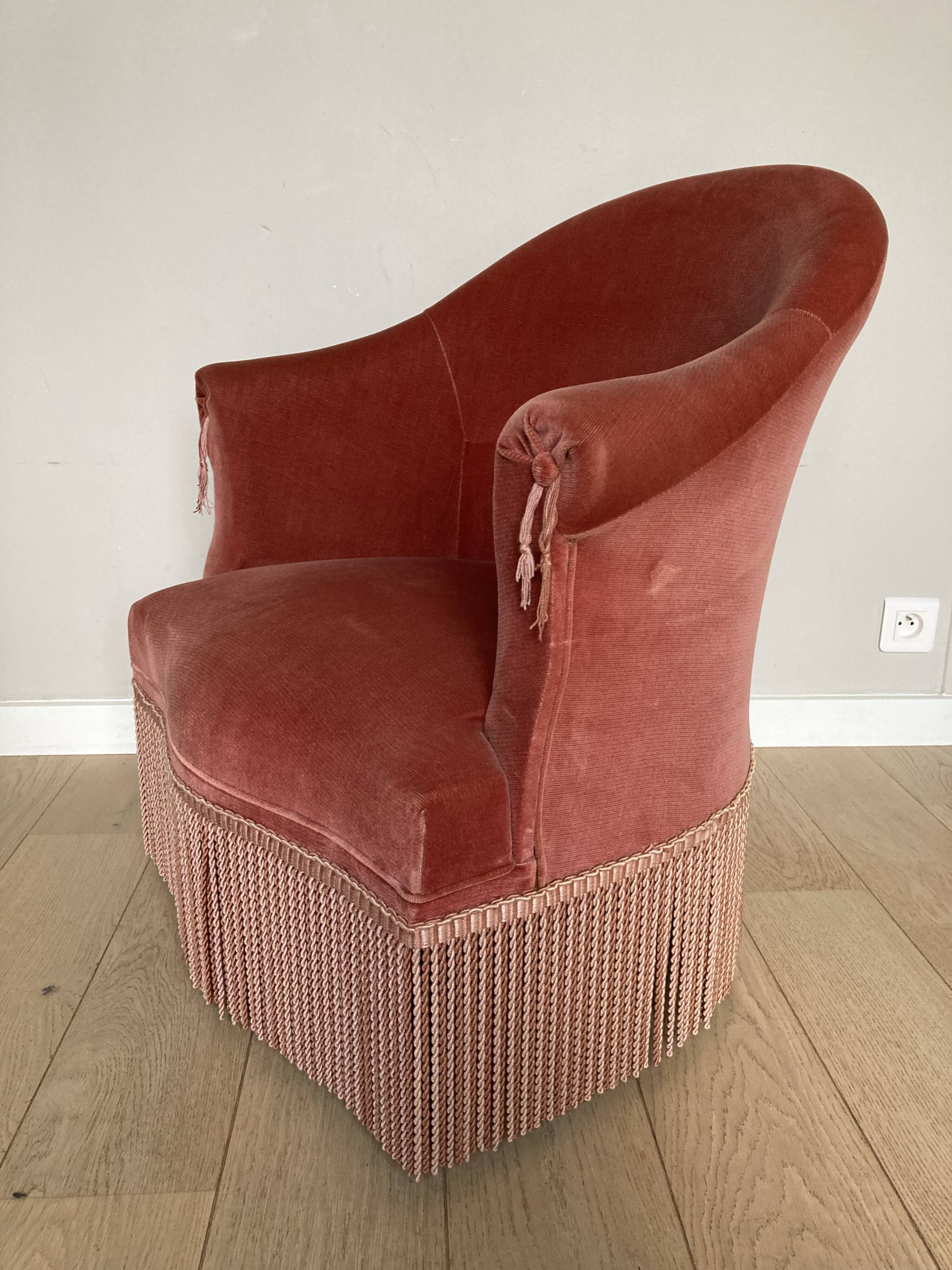 Velvet toad armchair