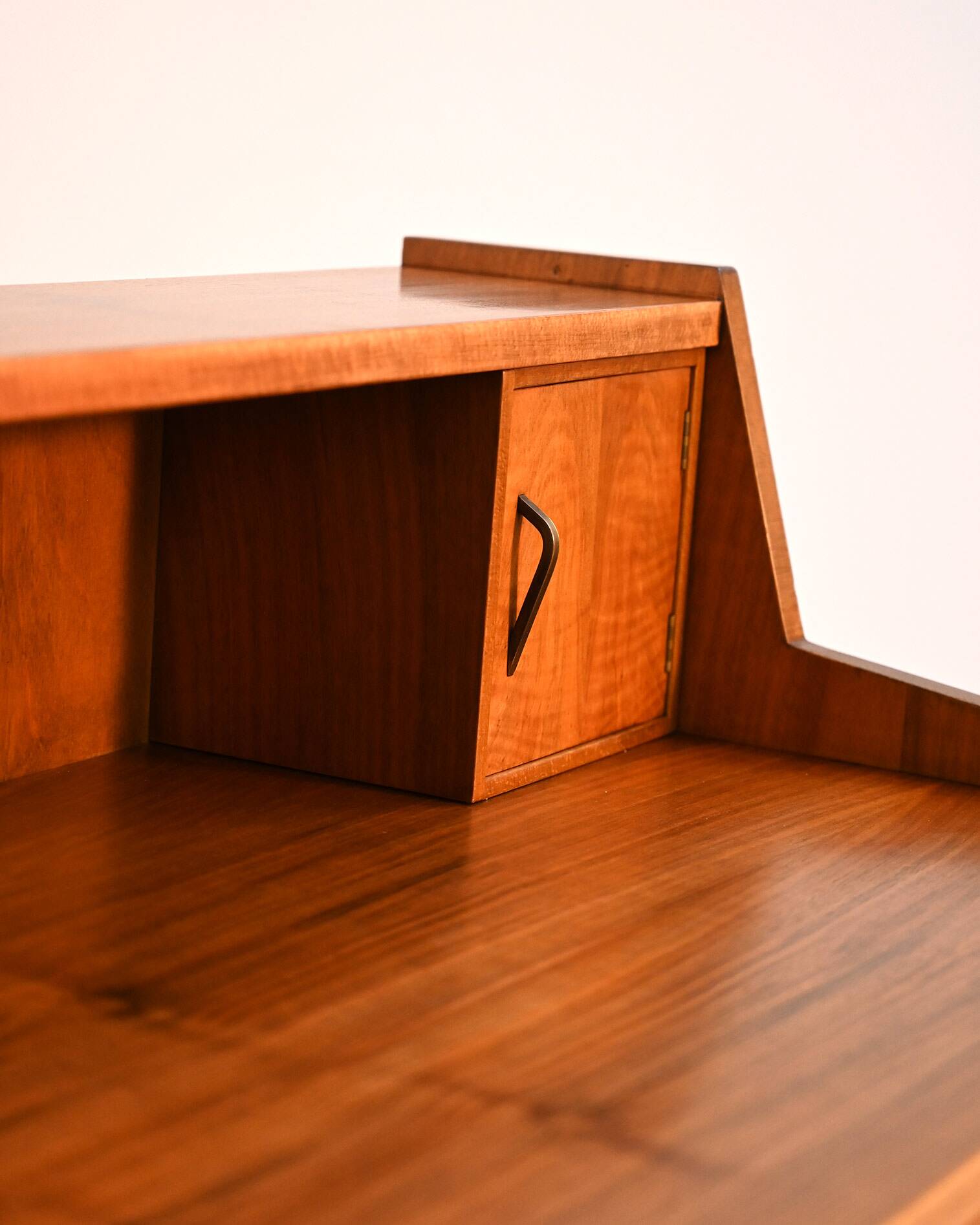Mid-century walnut desk with black legs, 1950s/1960s