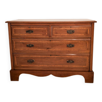 Commode quatre tiroirs avec marqueterie