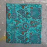 Nappe à motifs fleuris