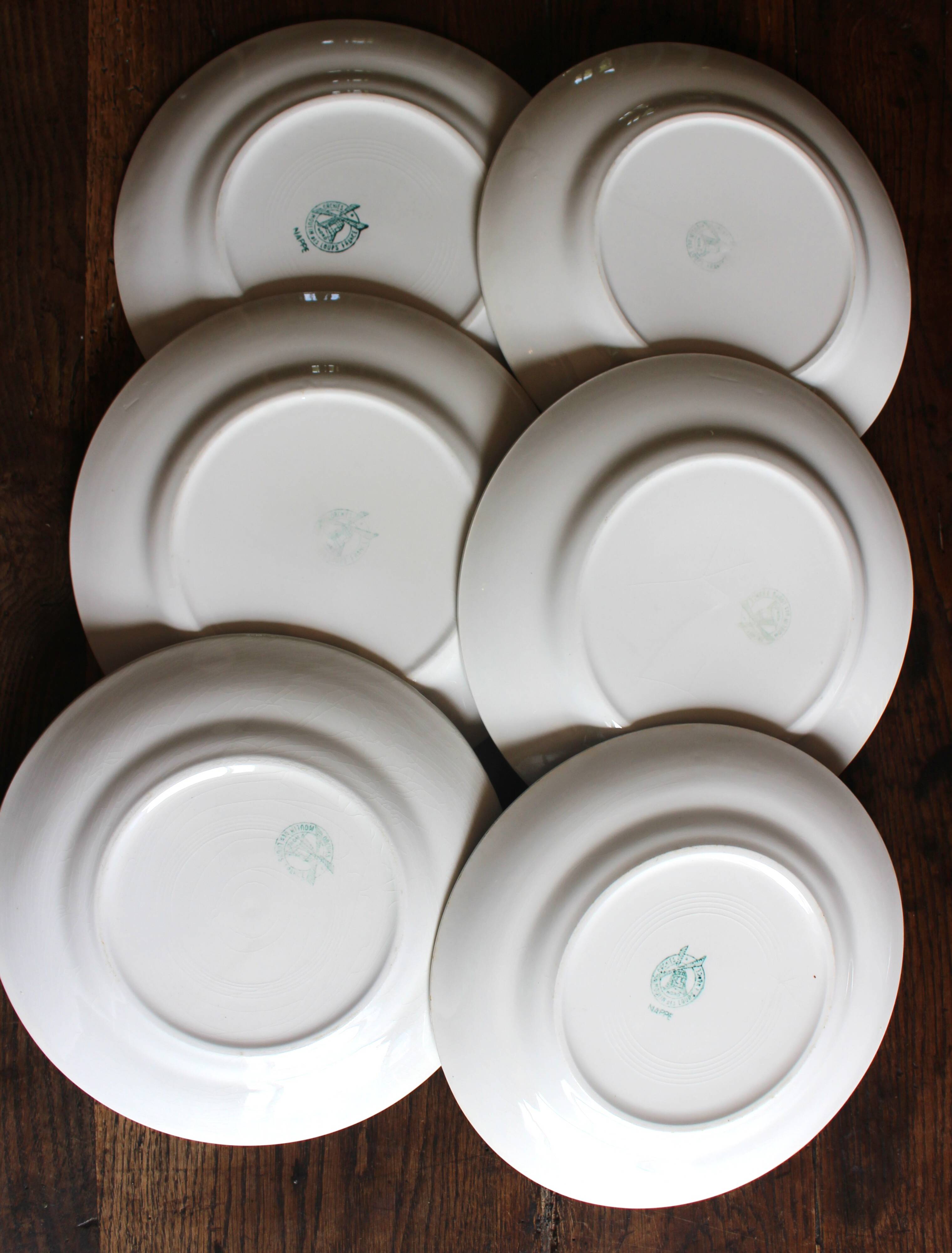 A set of 6 flat plates Nappe Rose Moulin des Loups