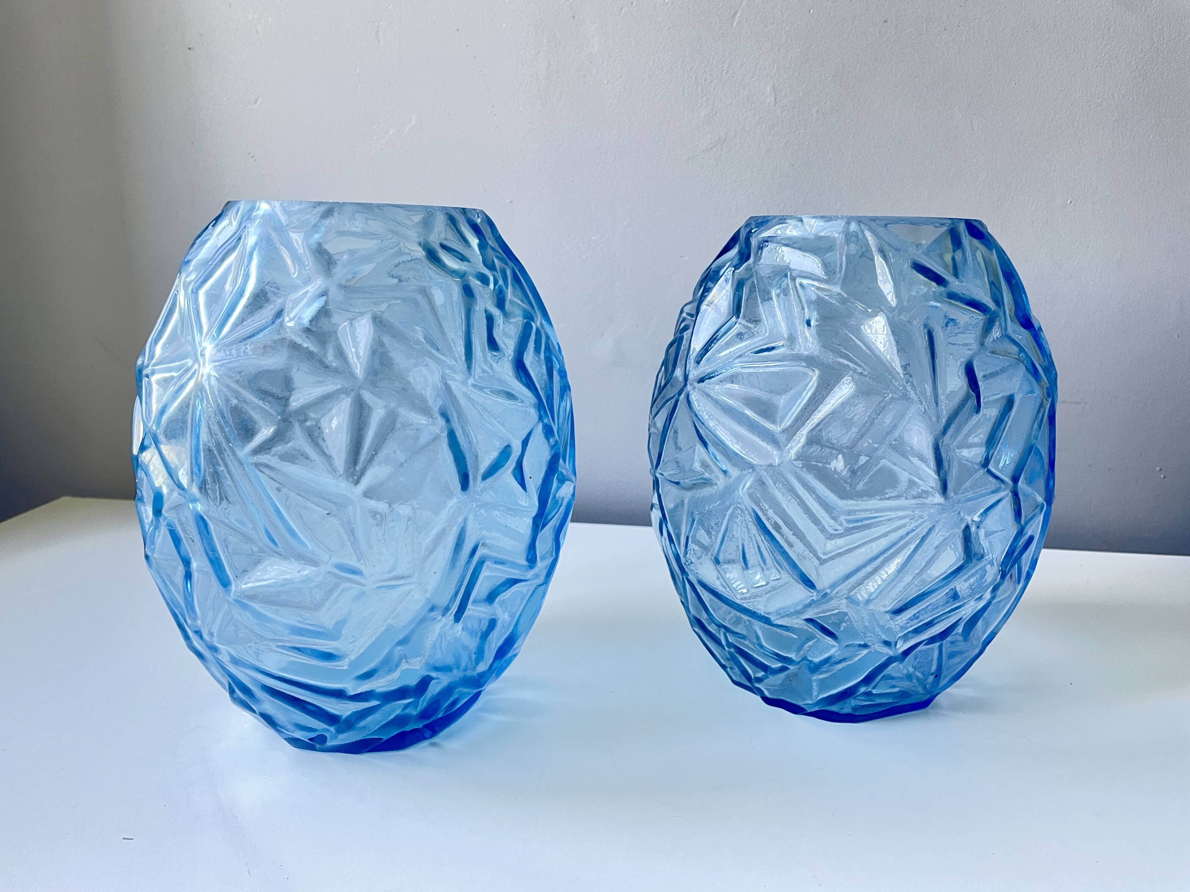 Pair of Art Deco vases in blue glass paste