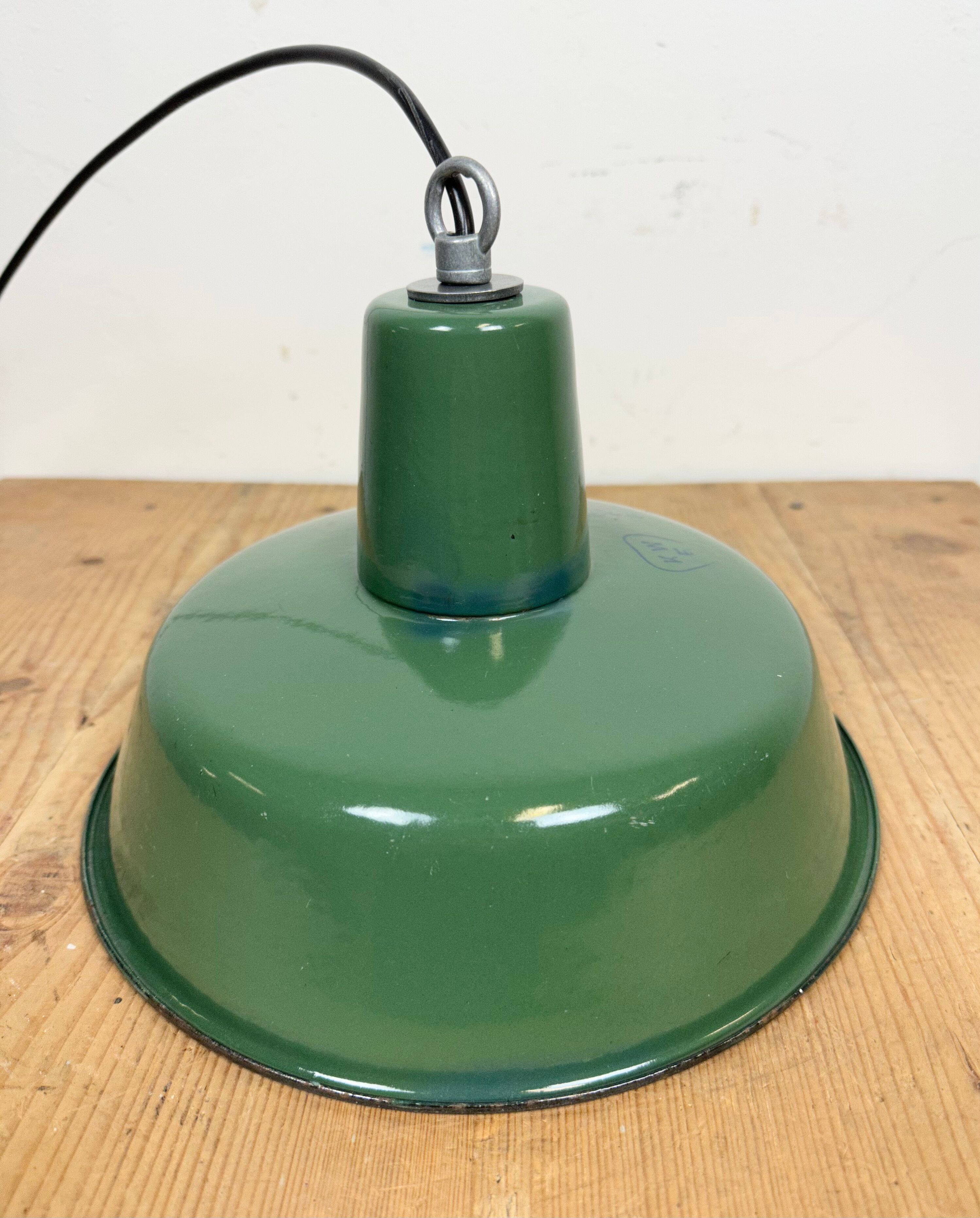 Industrial green enamel pendant lamp, 1960s