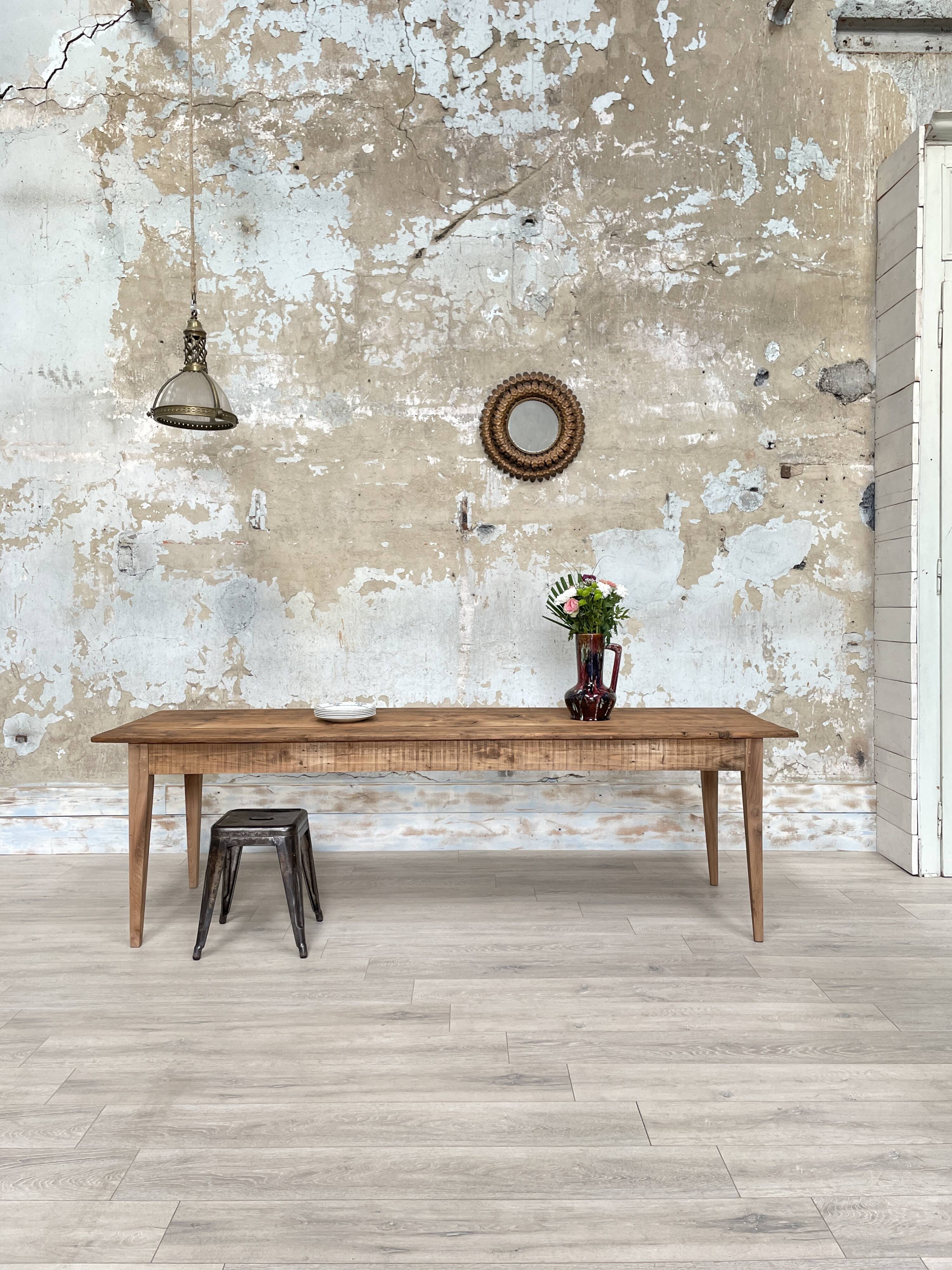 Table de ferme vintage en bois brut