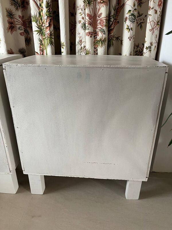 2 anciennes tables de chevet restaurées