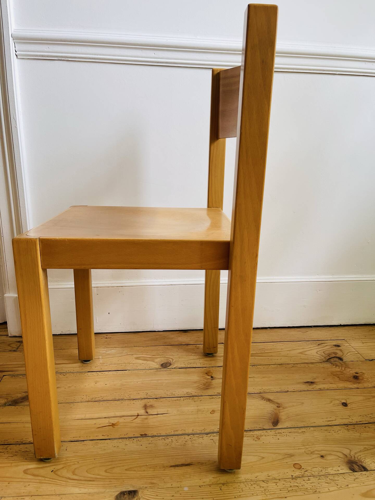 3 chaises scandinaves vintage en hêtre