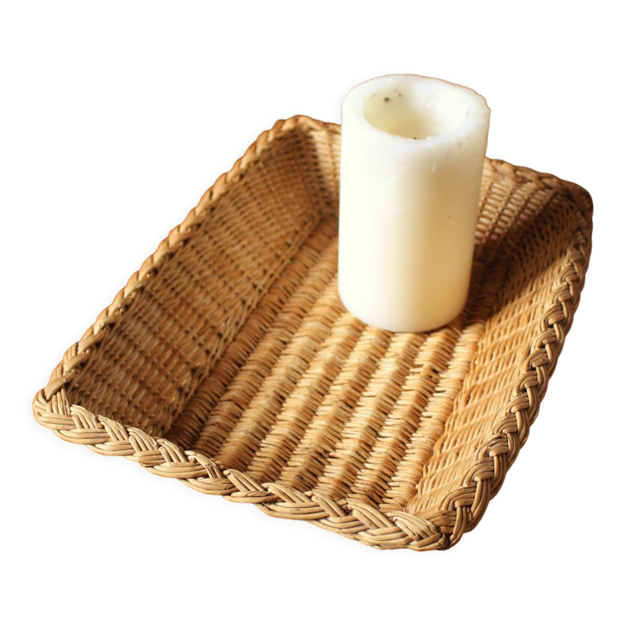 Braided wicker basket basket