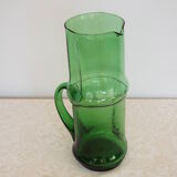 Pichet en verre vert