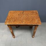 Petite table peinte en brocante ancienne