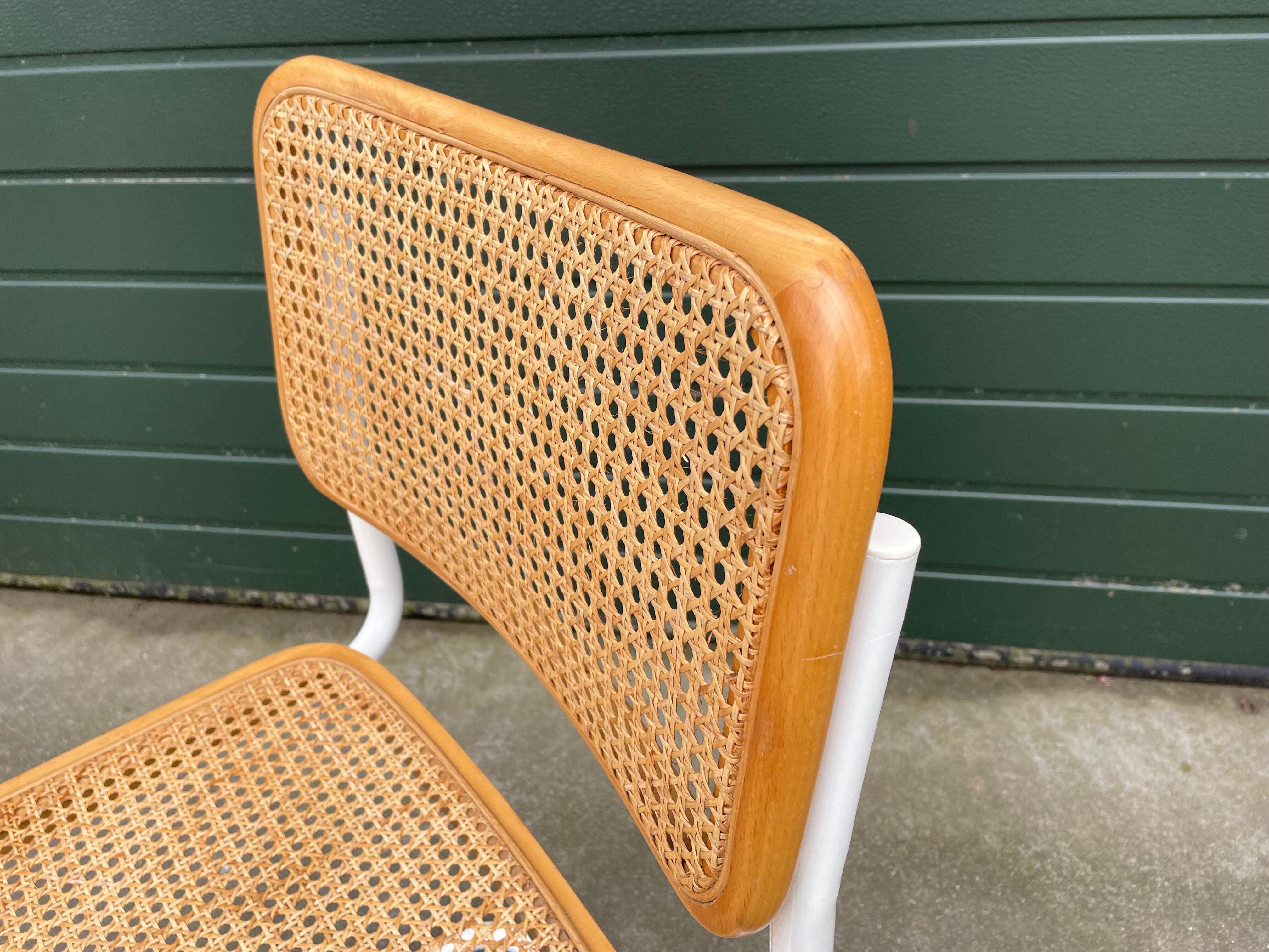 Set of 4 Cesca b32 model chairs in white by Marcel Breuer