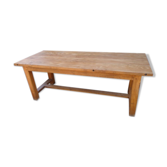 Farm table