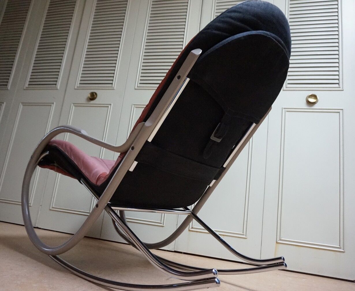 Swiss Nonna Rocking Chair by Paul Tuttle for Sträslle, 1970's