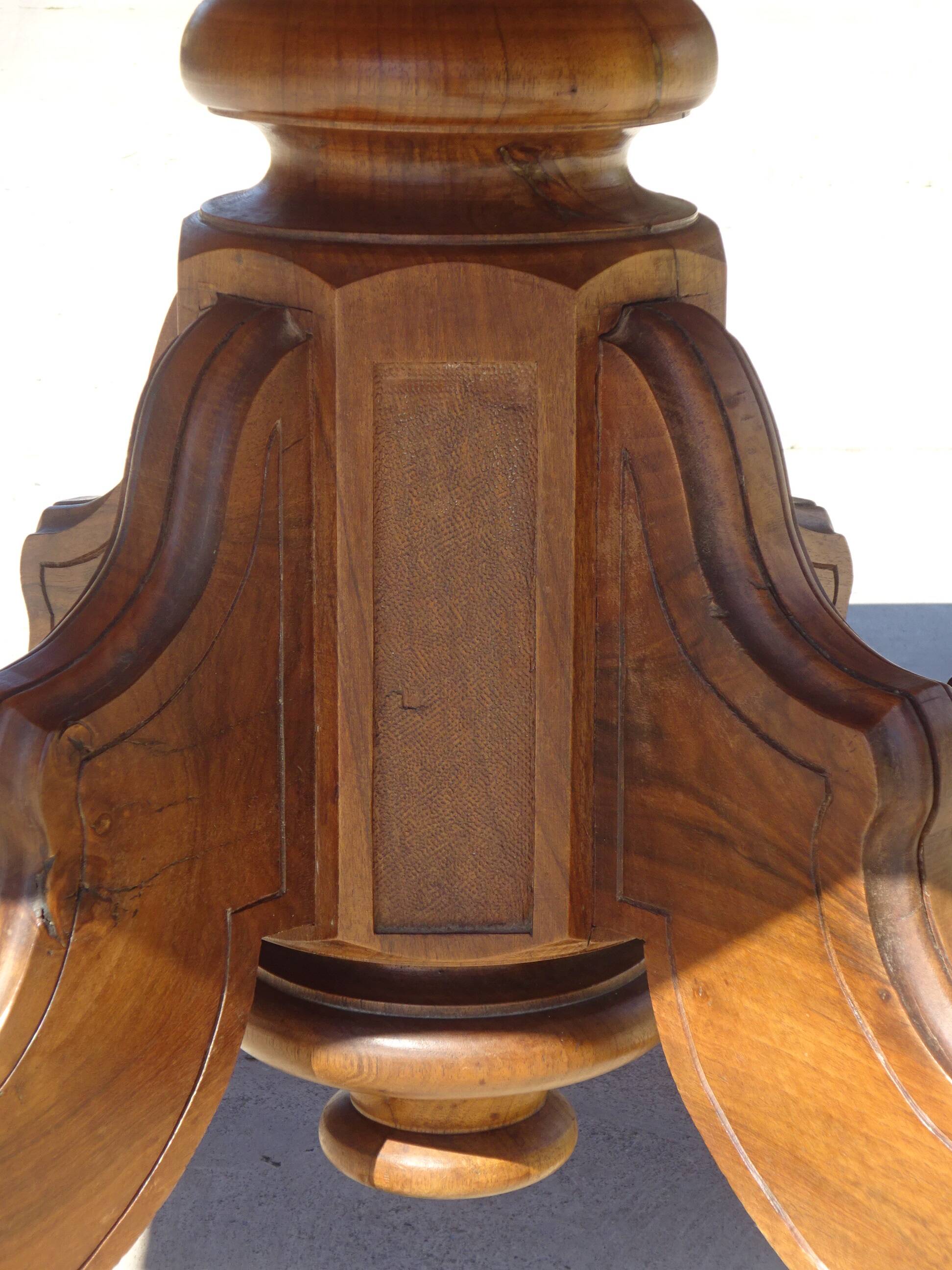 Square dining table, central leg, seats 8