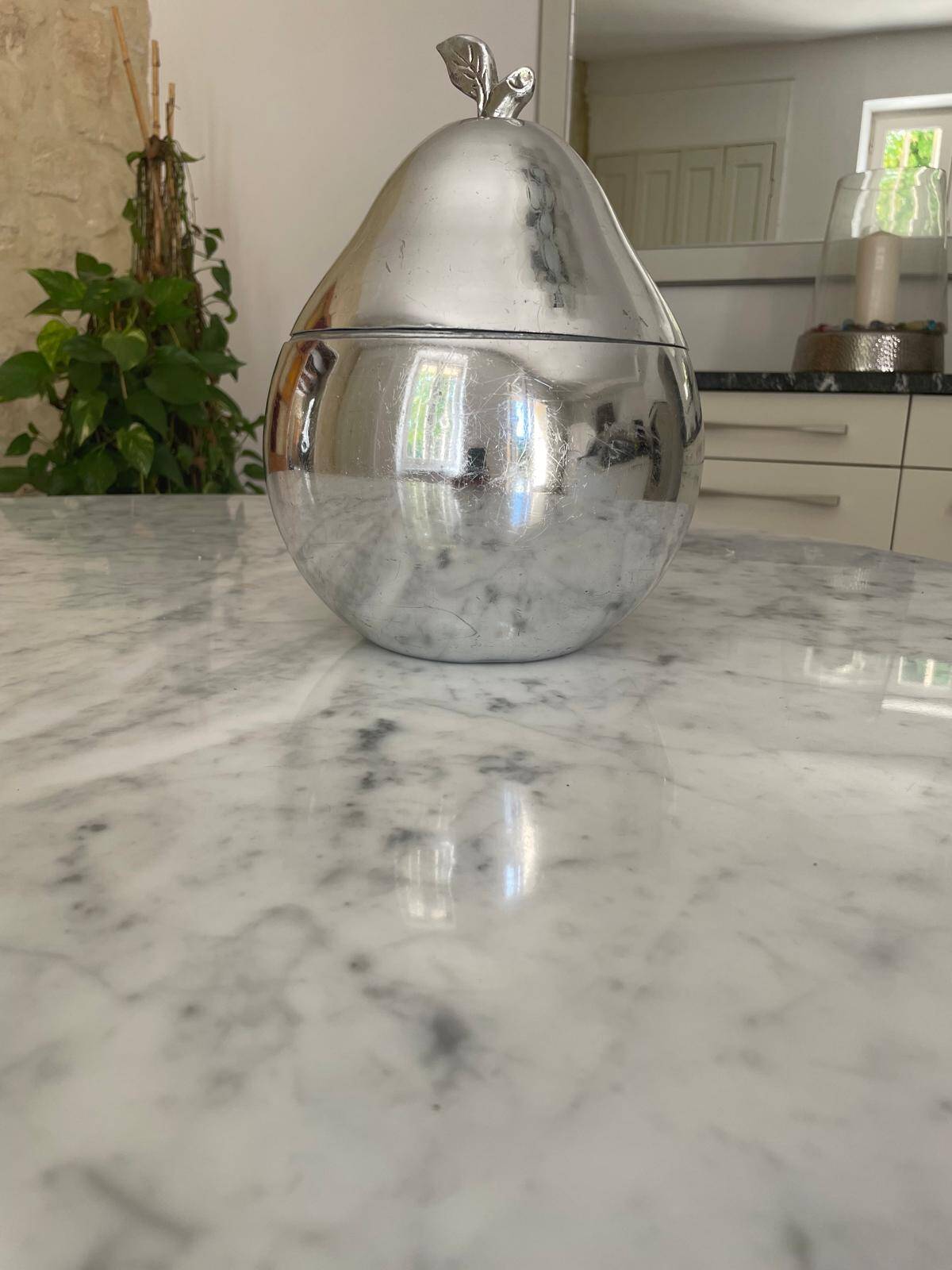 Silver metal ice bucket