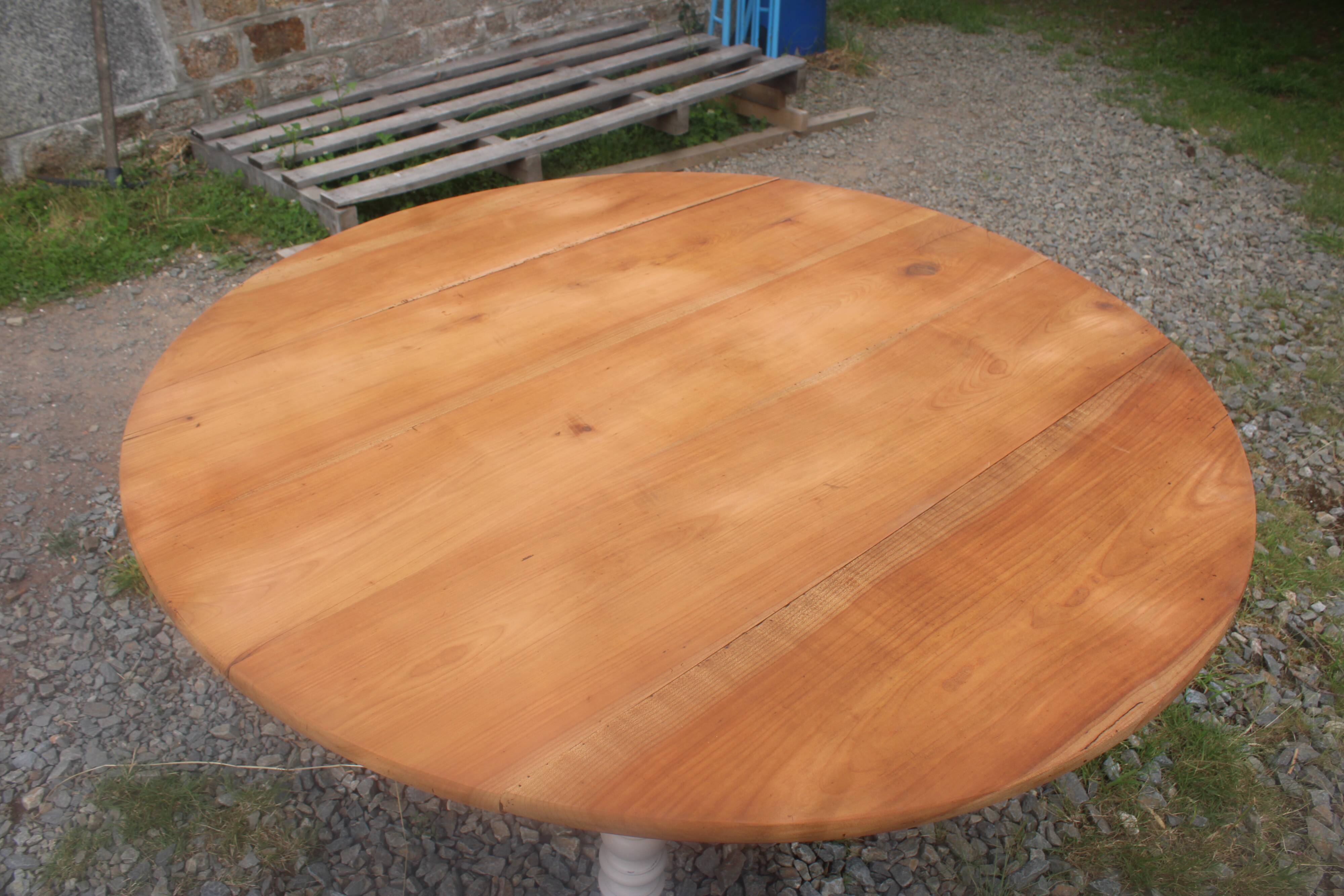 Table de ferme ronde à volets en bois massif – Ø 130 cm