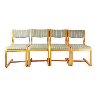Ensemble de 4 chaises du milieu du siècle, conçues par Magnus Olesen, Danemark, années 1970.