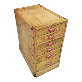 Cabinet with drawers