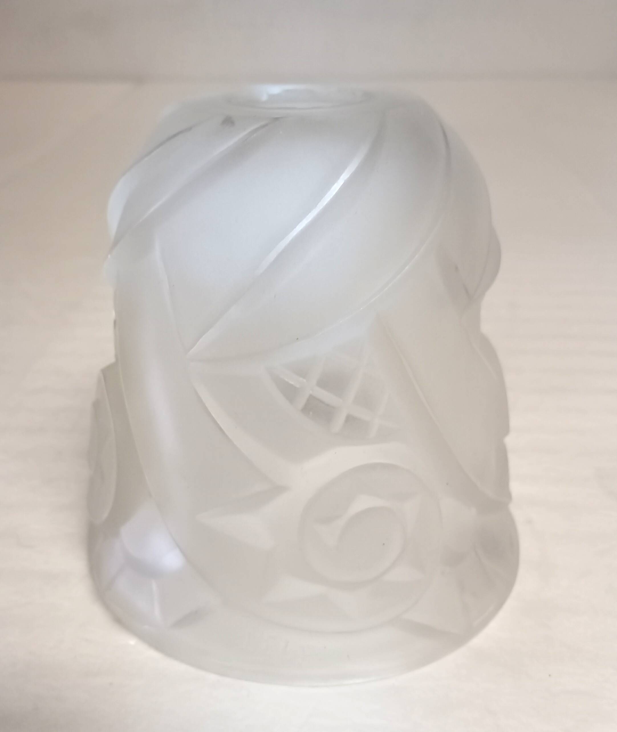 Art Deco pressed glass tulip L'ELF