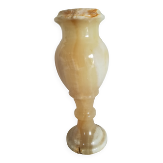 Vase en albâtre