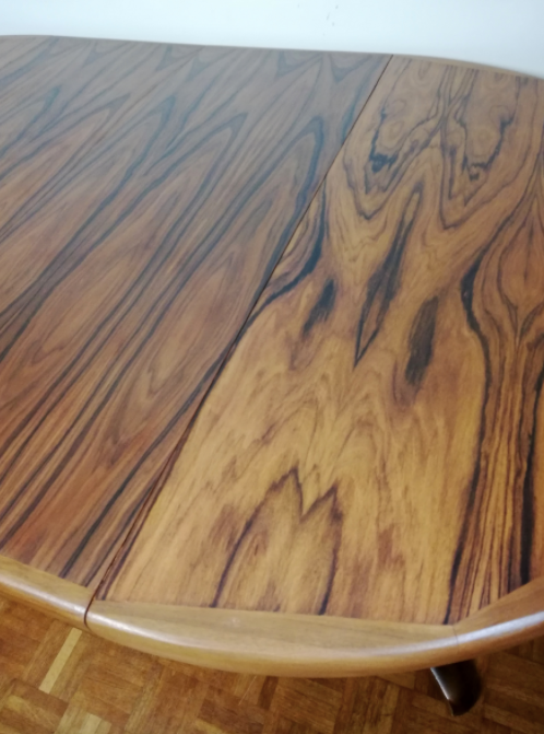 Central-footed rosewood round table