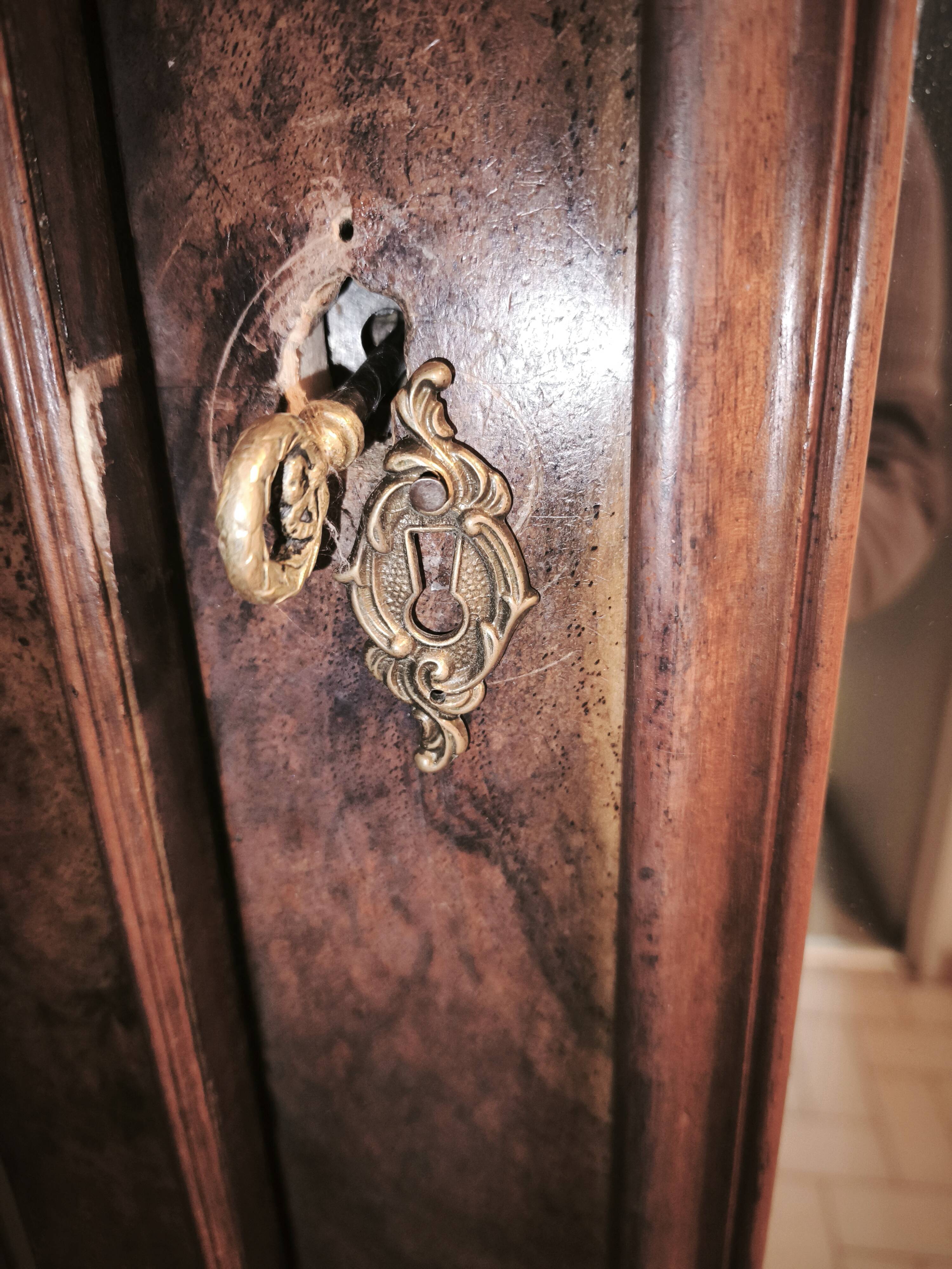 Bonnetière avec miroir