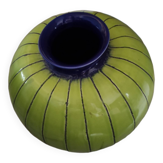 Eduardo Vega ball vase