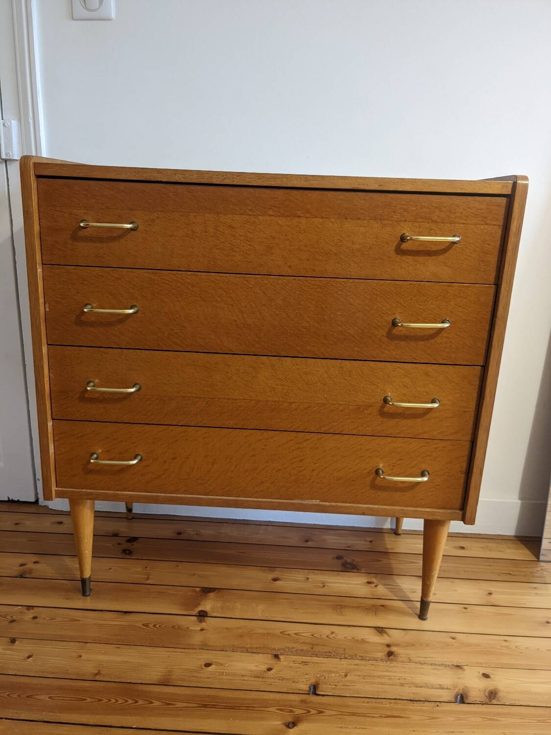 Vintage chest of drawers with spindle legs