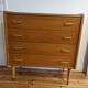 Commode vintage pieds fuseaux