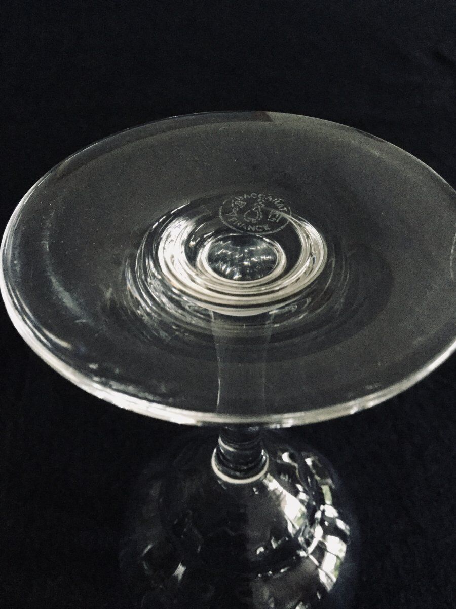 Set of 8 white wine glasses in Baccarat crystal model Capri