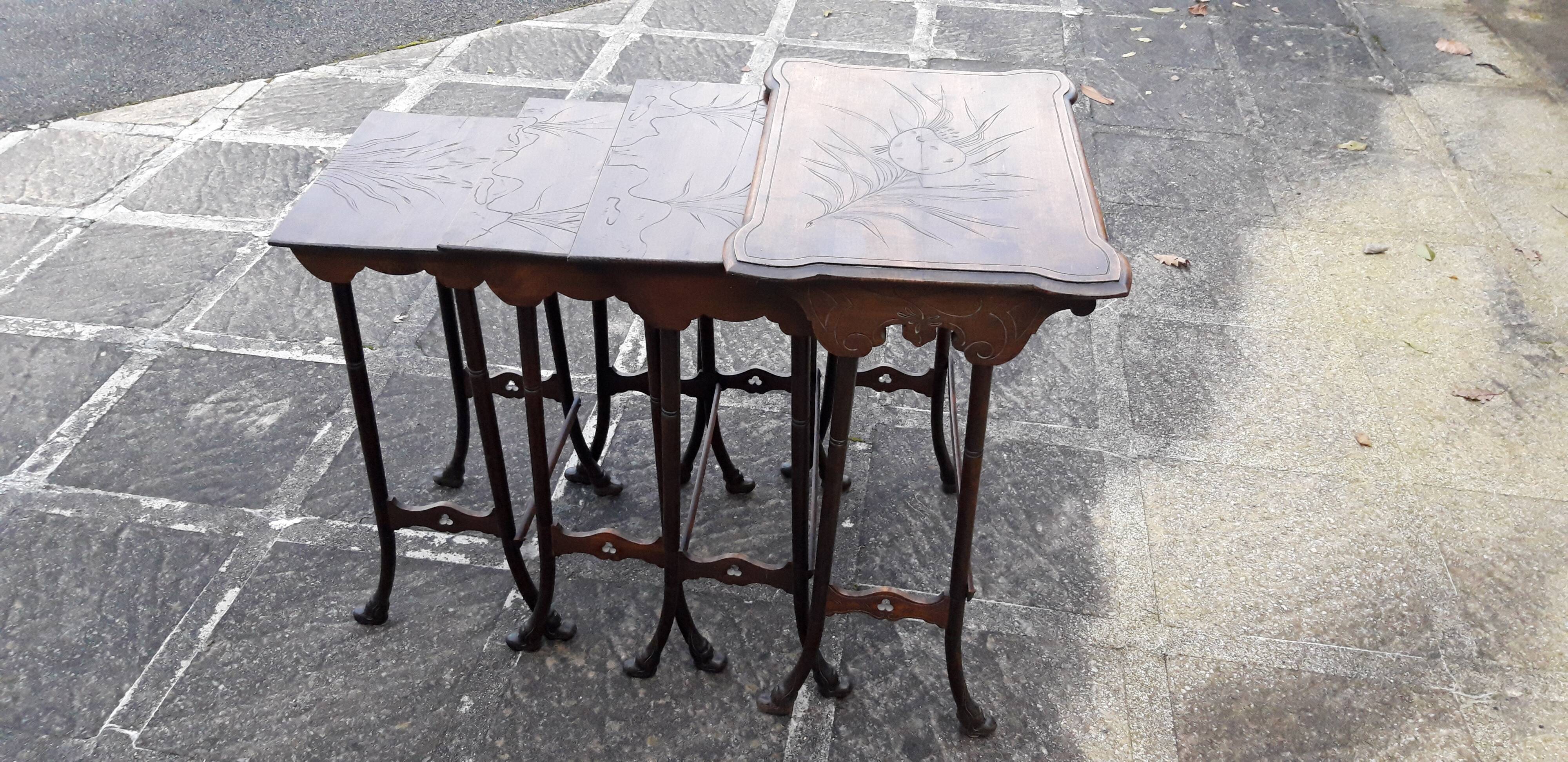 tables gigogne art nouveau floral motifs