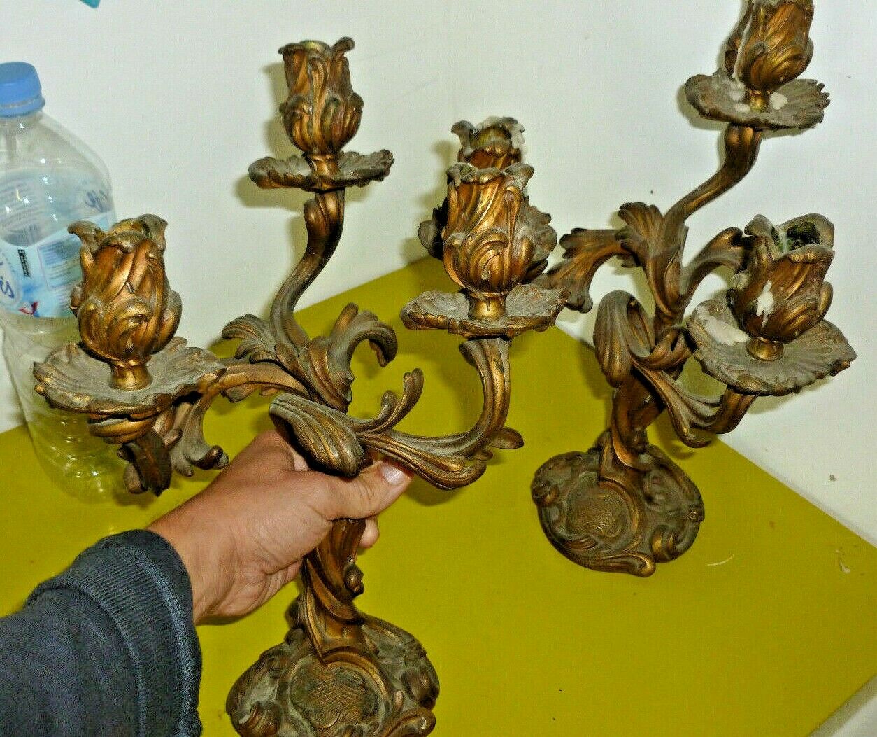 Pair of bronze chandeliers in rockery style