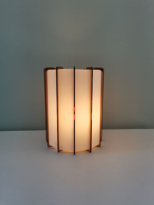 Plastic and plexiglass table lamp Harvey Guzzini
