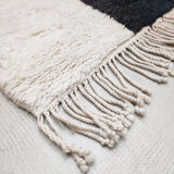 Moroccan Berber carpet m'rirt ecru with gray patterns 2,92x2,09m
