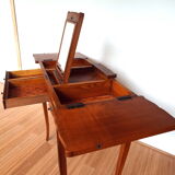Table dressing table worker