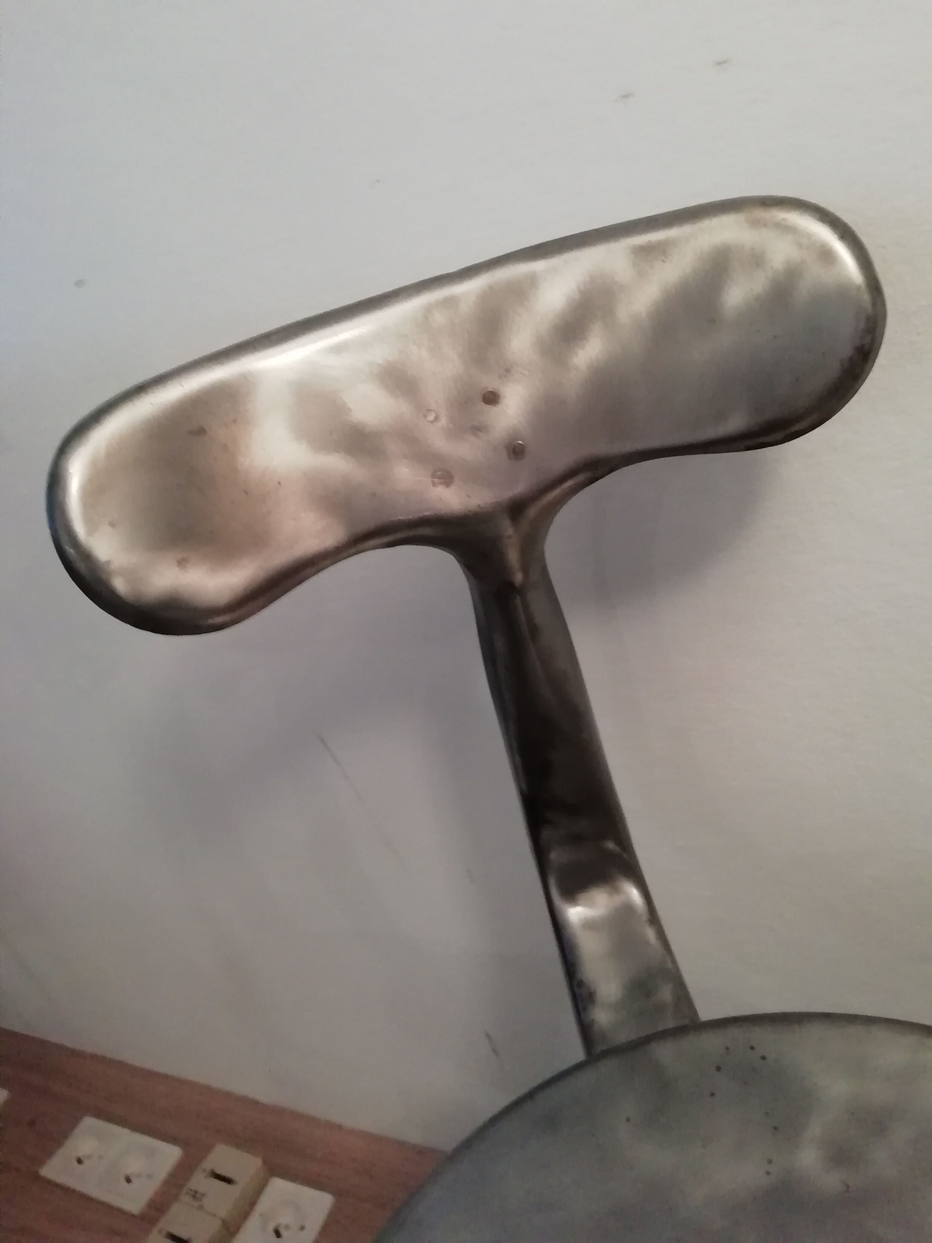 Paire de chaises Nicolle "queue de baleine"