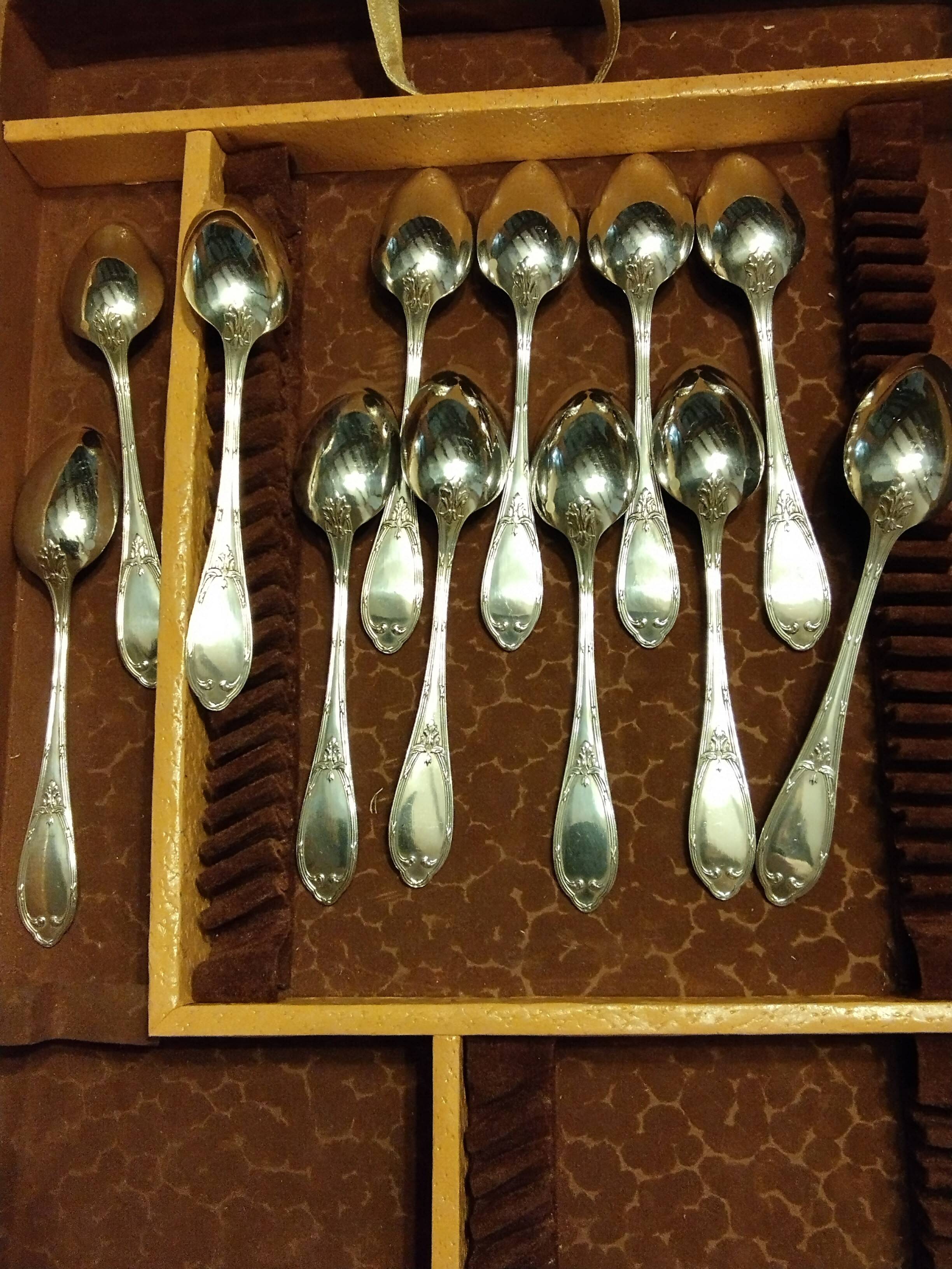 12 silver-plated metal teaspoons by Félix Frères