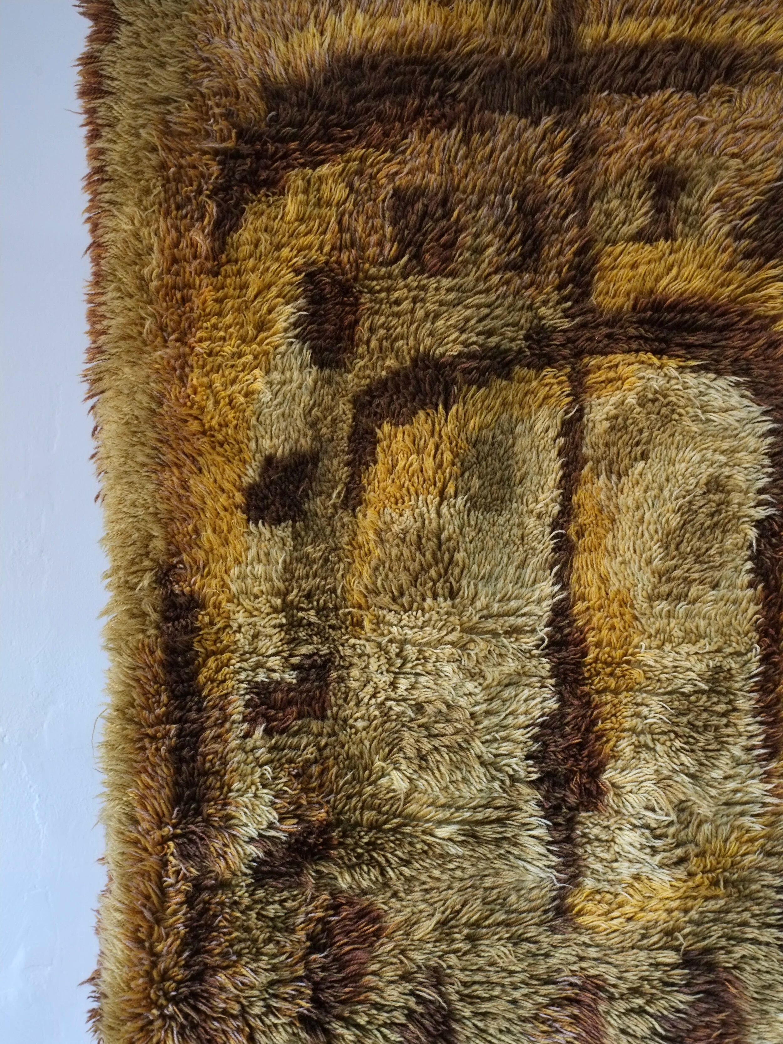 Tapis rya suédois en laine brune | Années 1960