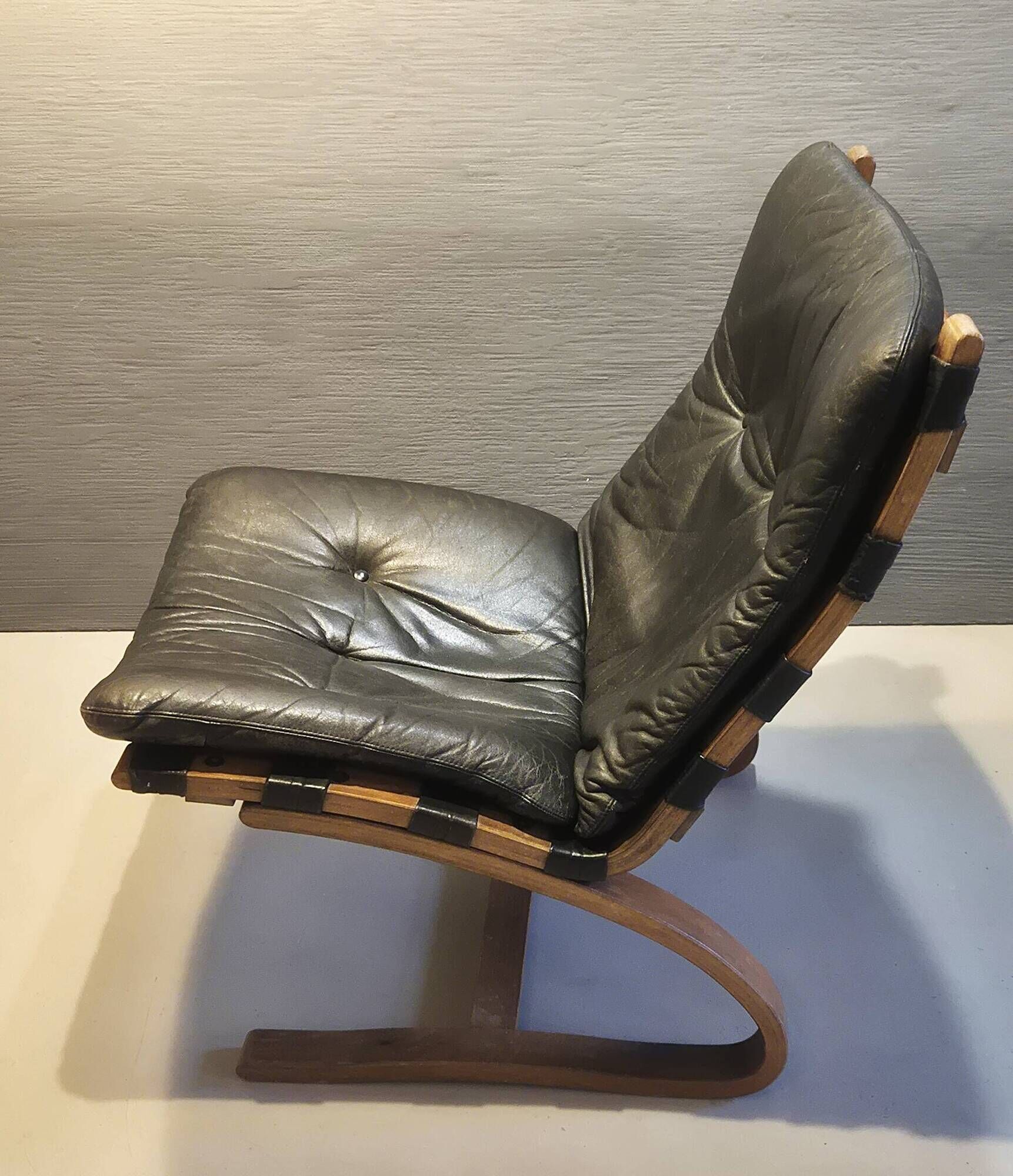 Pair of Scandinavian armchairs "Kengu" by E. & N. Solheim for Rybo, 1970