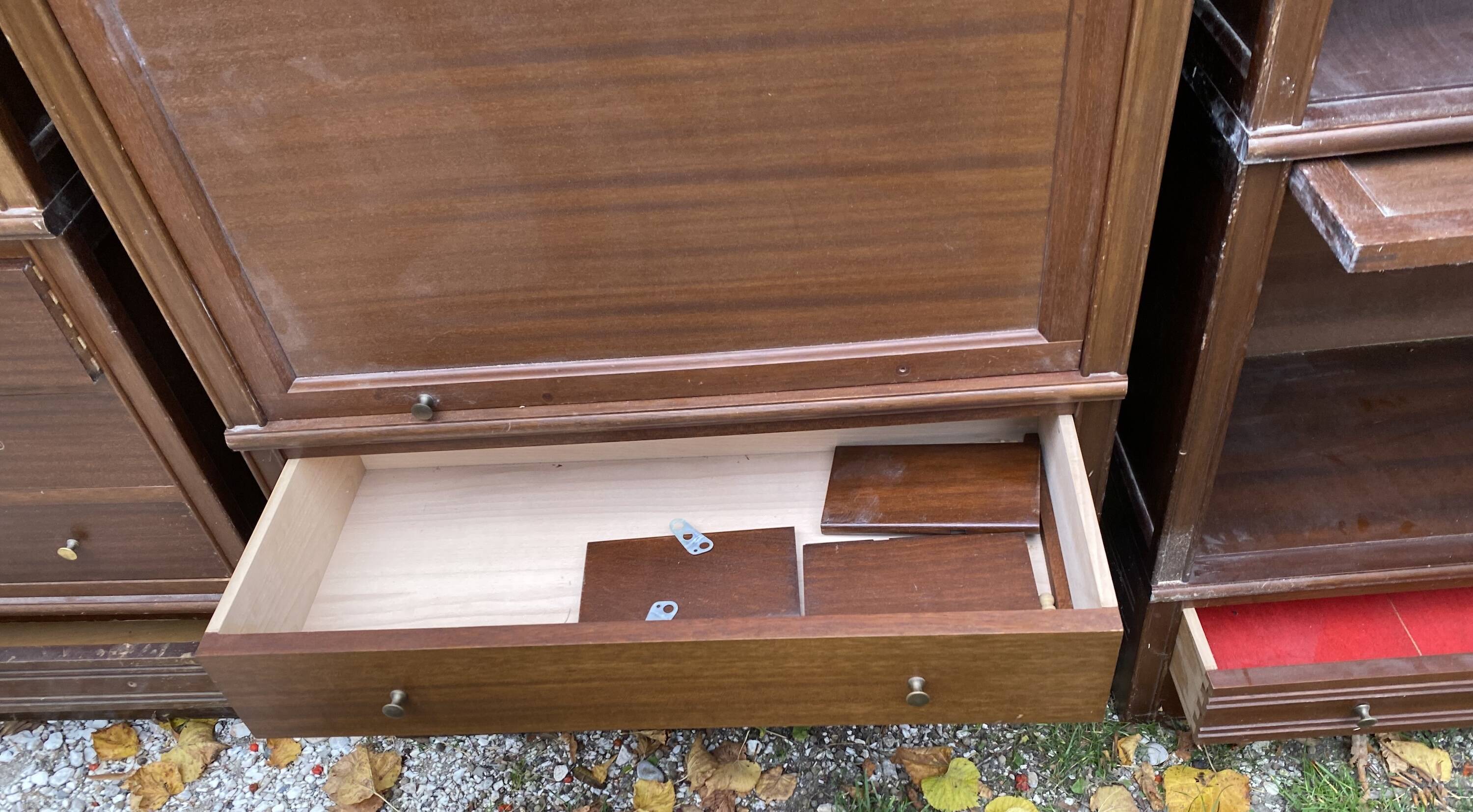 Modular library M.D vintage 1960